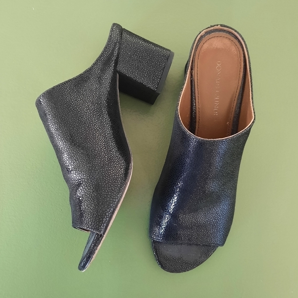 Donald J. Pliner Black Textured Leather Open-Toe Block Heel Mules - Picture 2 of 8